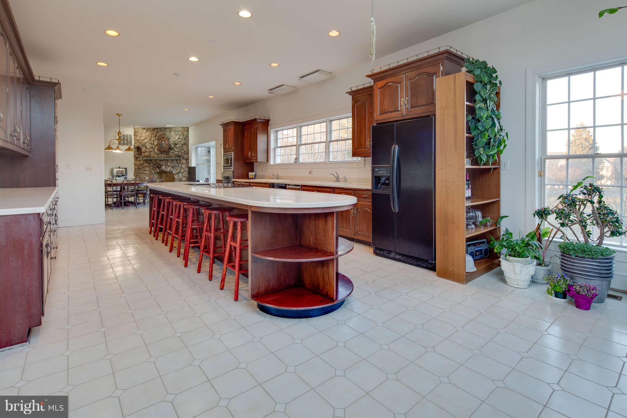 10926 Brent Road Potomac, MD 20854 - Photo 11 of 14 Kitchen
