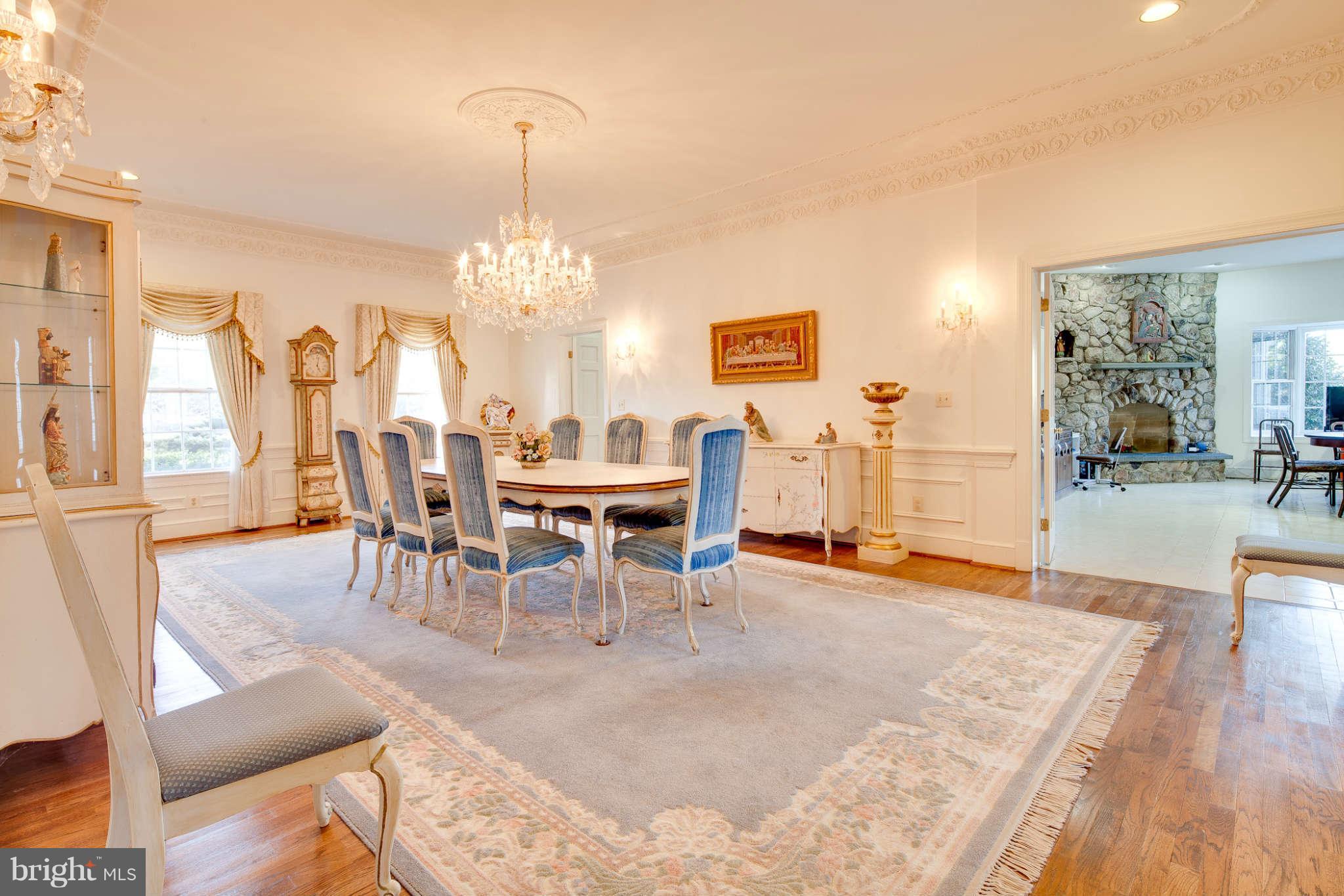 10926 Brent Road Potomac, MD 20854 - Photo 6 of 14 Dining Room