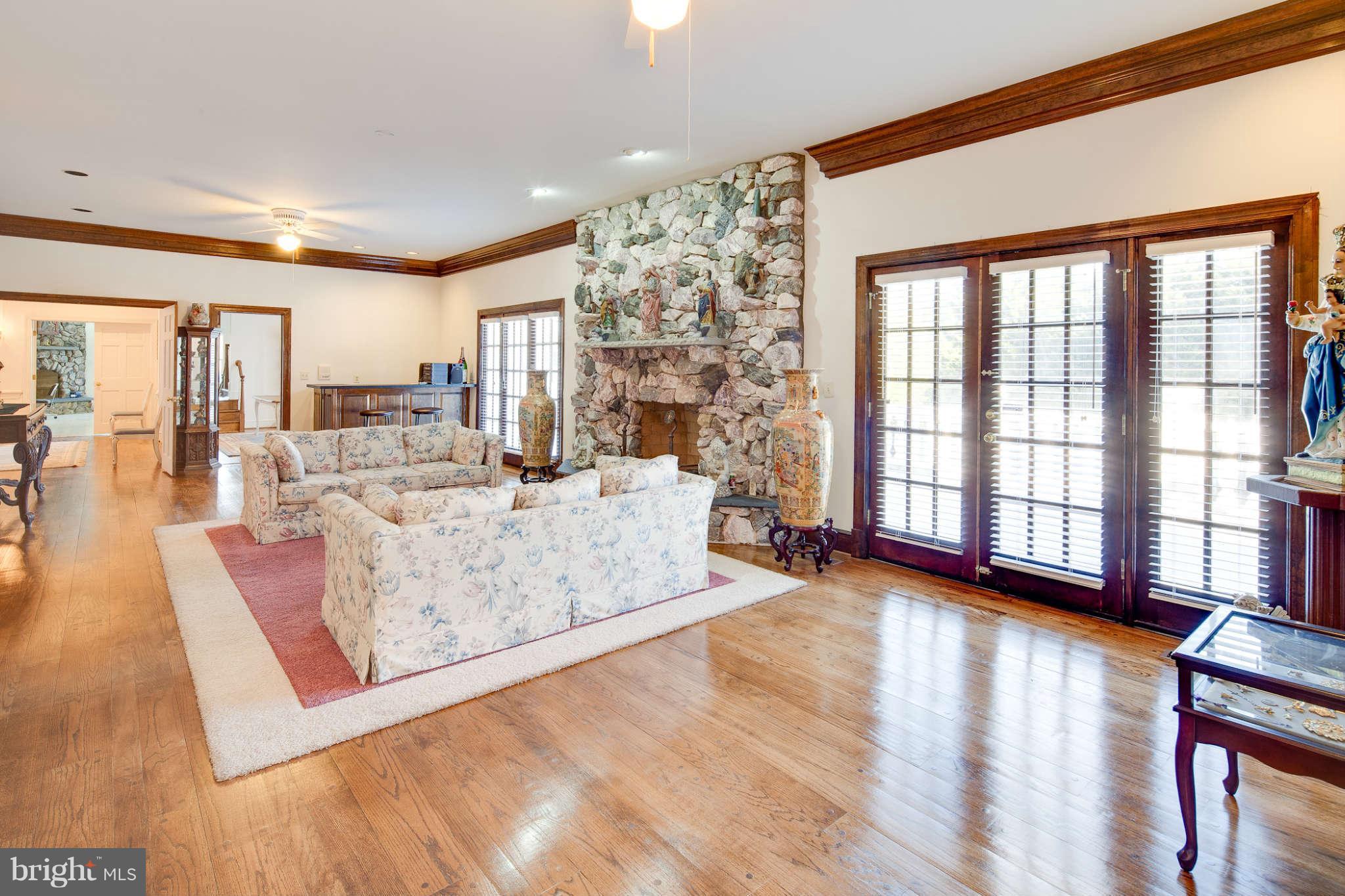 10926 Brent Road Potomac, MD 20854 - Photo 7 of 14 Family Room