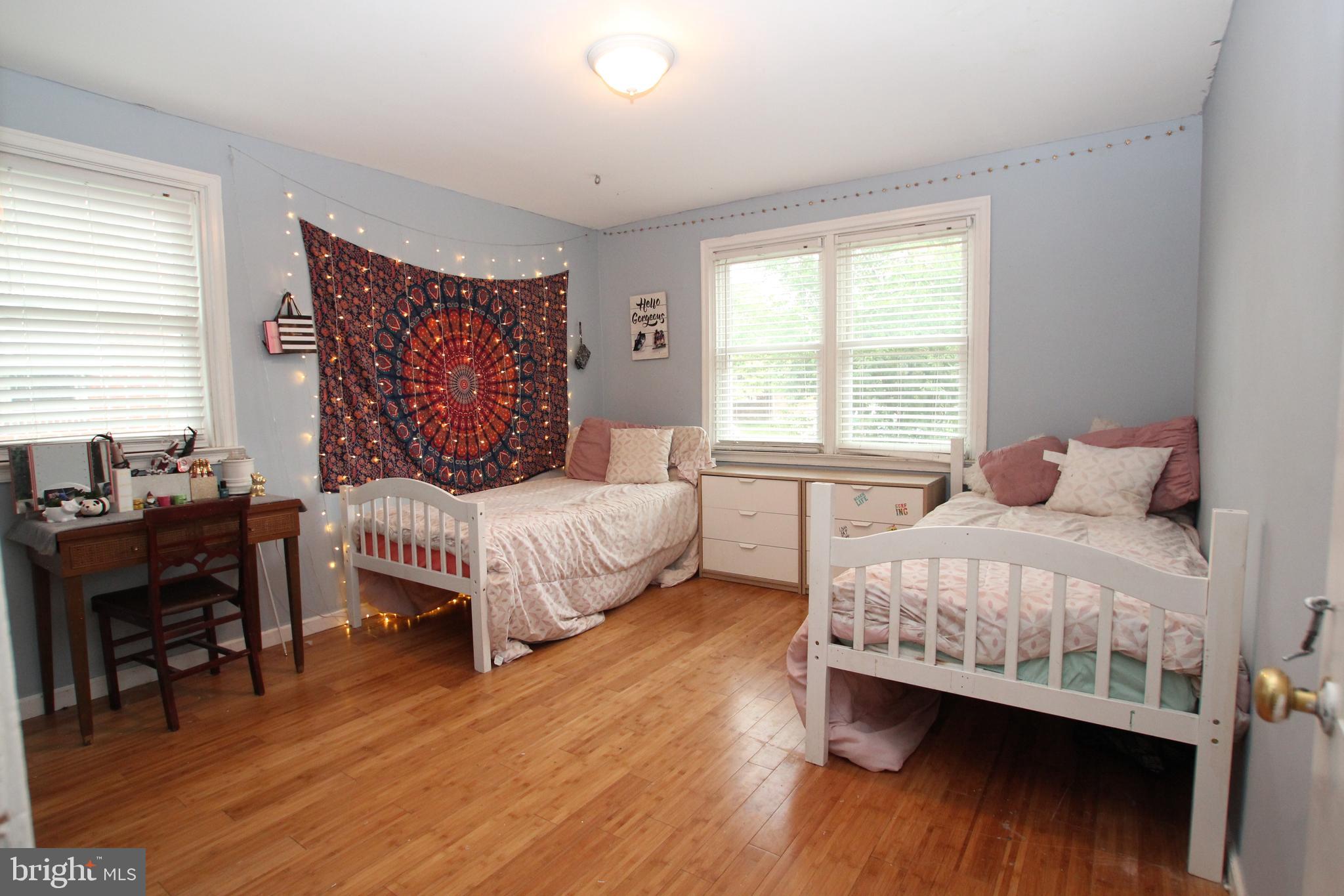 7352 Ryers Avenue Philadelphia, PA 19111 - Photo 8 of 21 Gallery Image 8