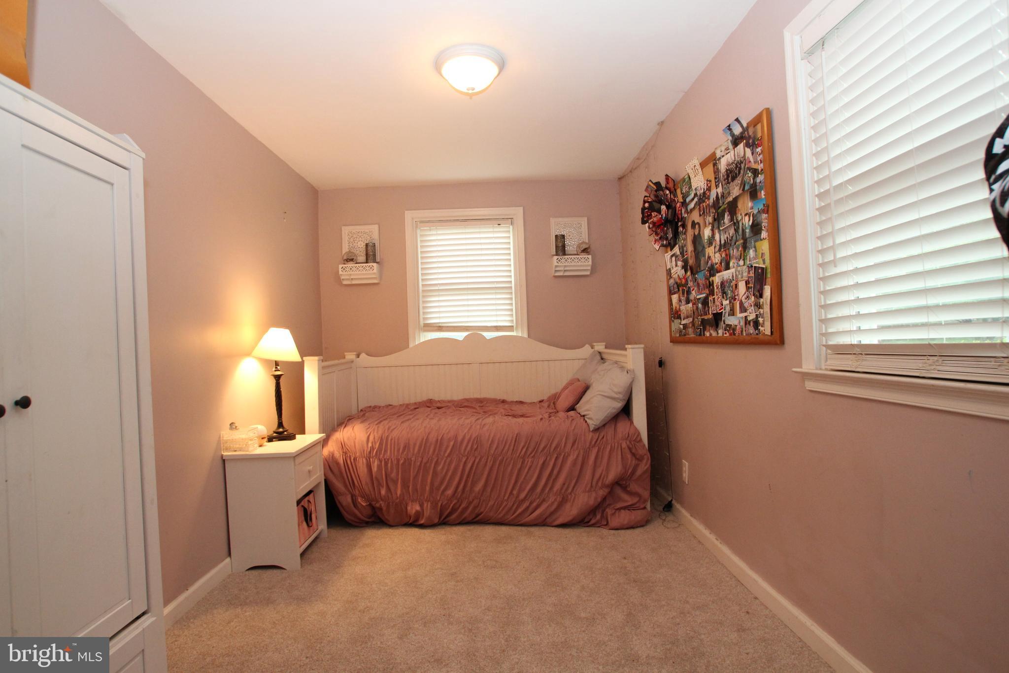 7352 Ryers Avenue Philadelphia, PA 19111 - Photo 9 of 21 Gallery Image 9