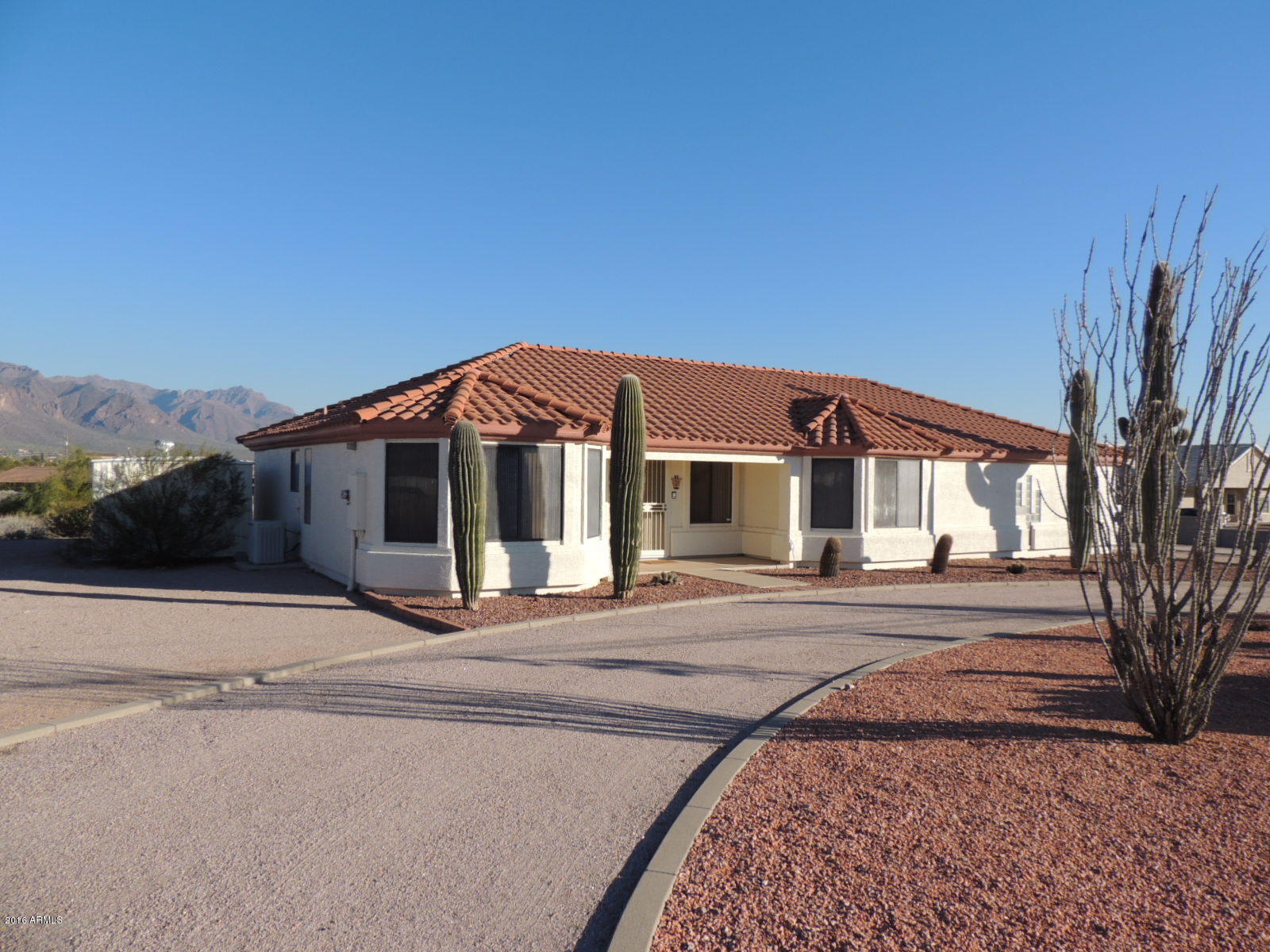 1069 North Cortez Road Apache Junction, AZ 85119 - Photo 6 of 25 Circular Driveway