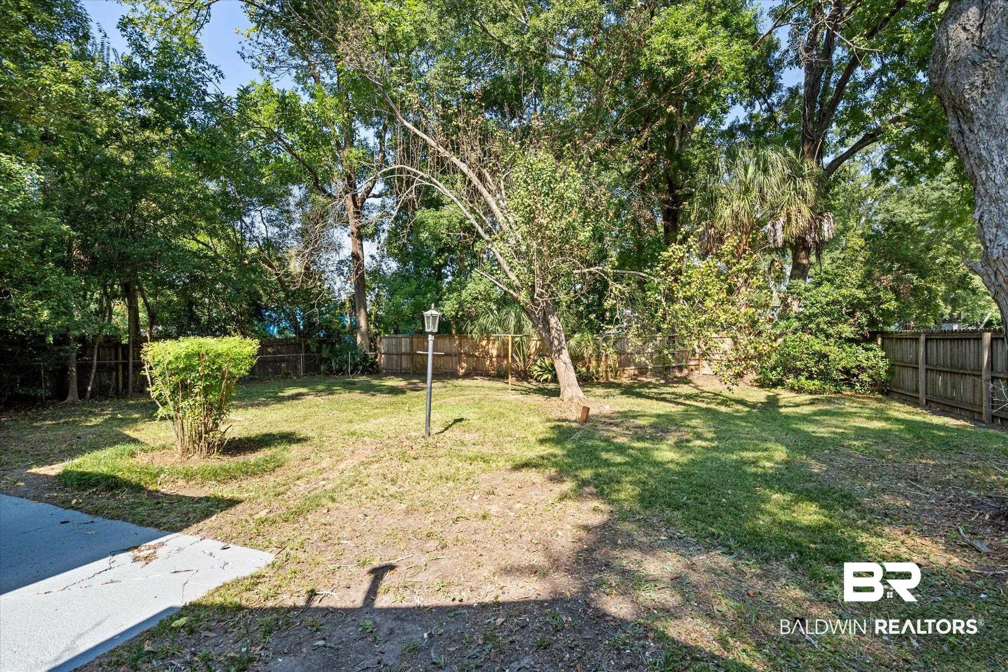 1306 Azalea Street Mobile, AL 36604 - Photo 16 of 20 View of yard