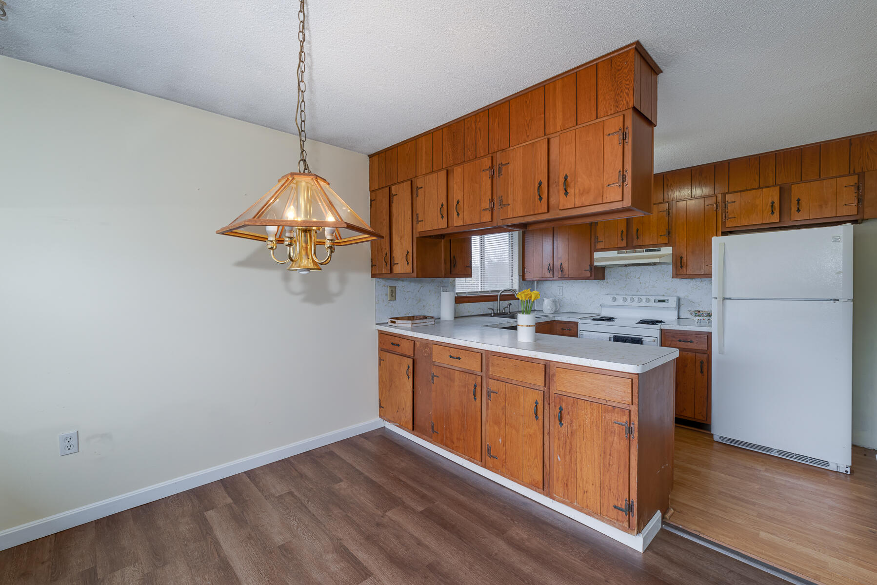 7 Susan Road, Unit 7W Buzzards Bay, MA 02532 - Photo 6 of 36 7 Susan Rd-13