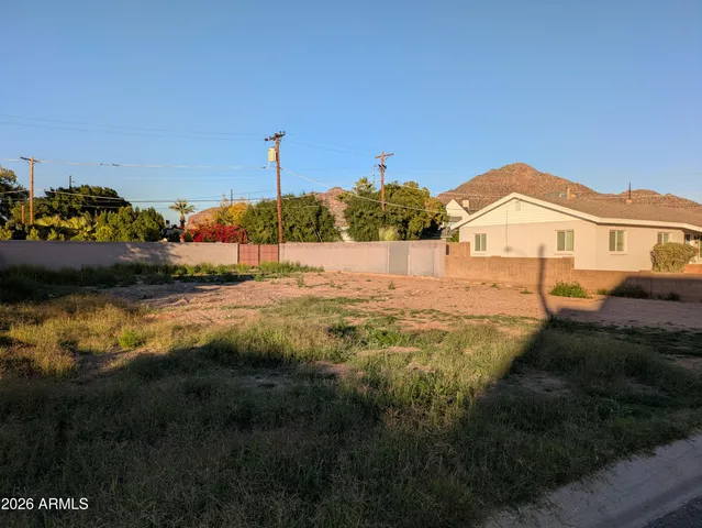 $775,000 | 4512 East Turney Avenue, Unit 129, Phoenix, AZ 85018