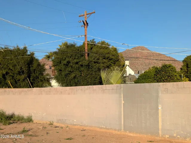 $775,000 | 4512 East Turney Avenue, Unit 129, Phoenix, AZ 85018