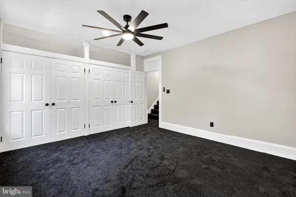 an empty room with window