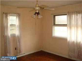 75 Clementon Road Berlin, NJ 08009 - Photo 3 of 9