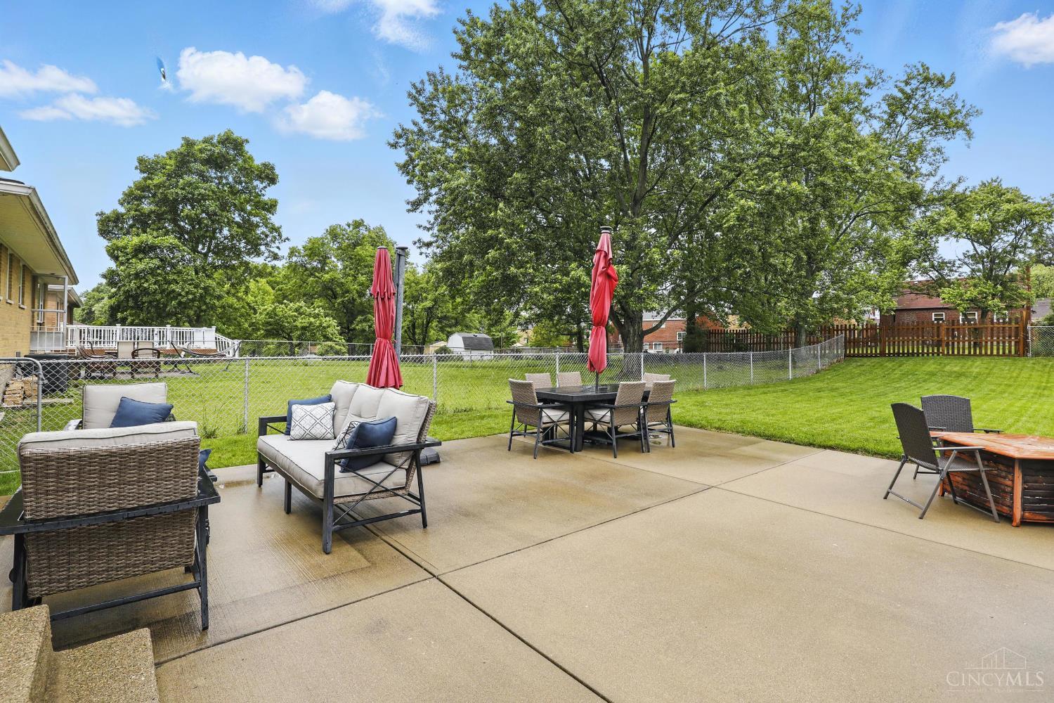 5762 Lawrence Road Cincinnati, OH 45248 - Photo 24 of 30