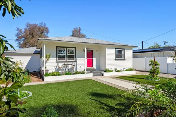 $750,000 | 385 Sunset Avenue, Oak View, CA 93022
