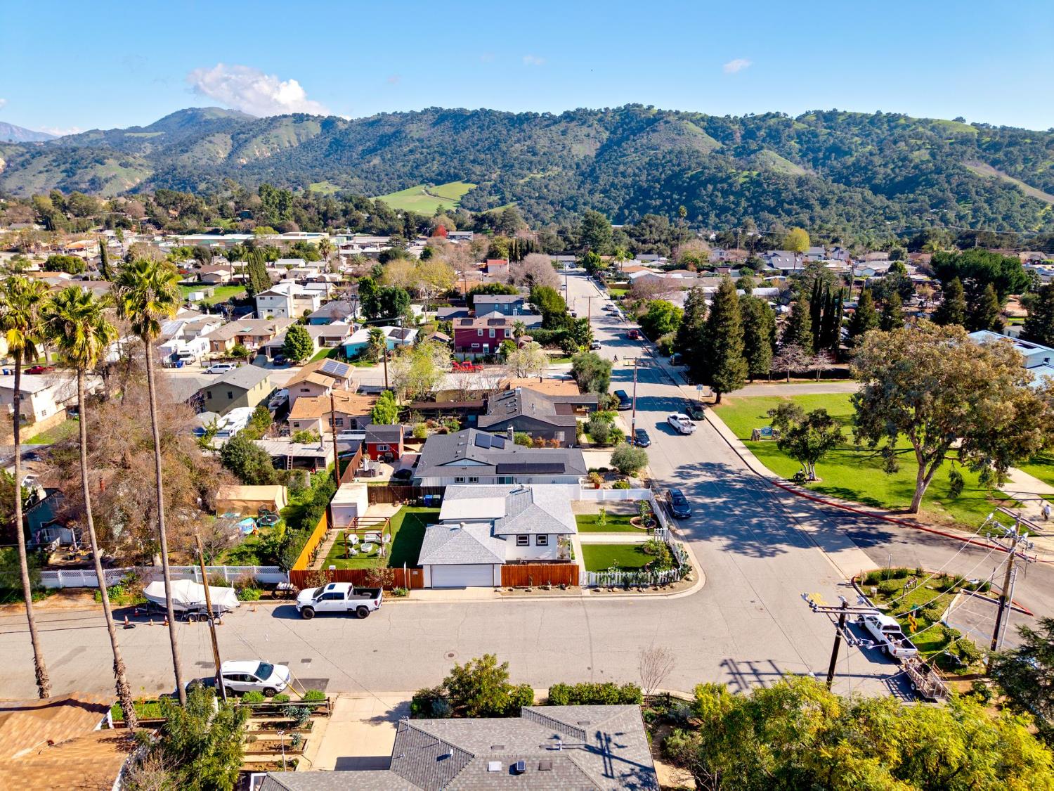 385 Sunset Avenue Oak View, CA 93022 - Photo 25 of 27 an aerial view of residential houses with outdoor space