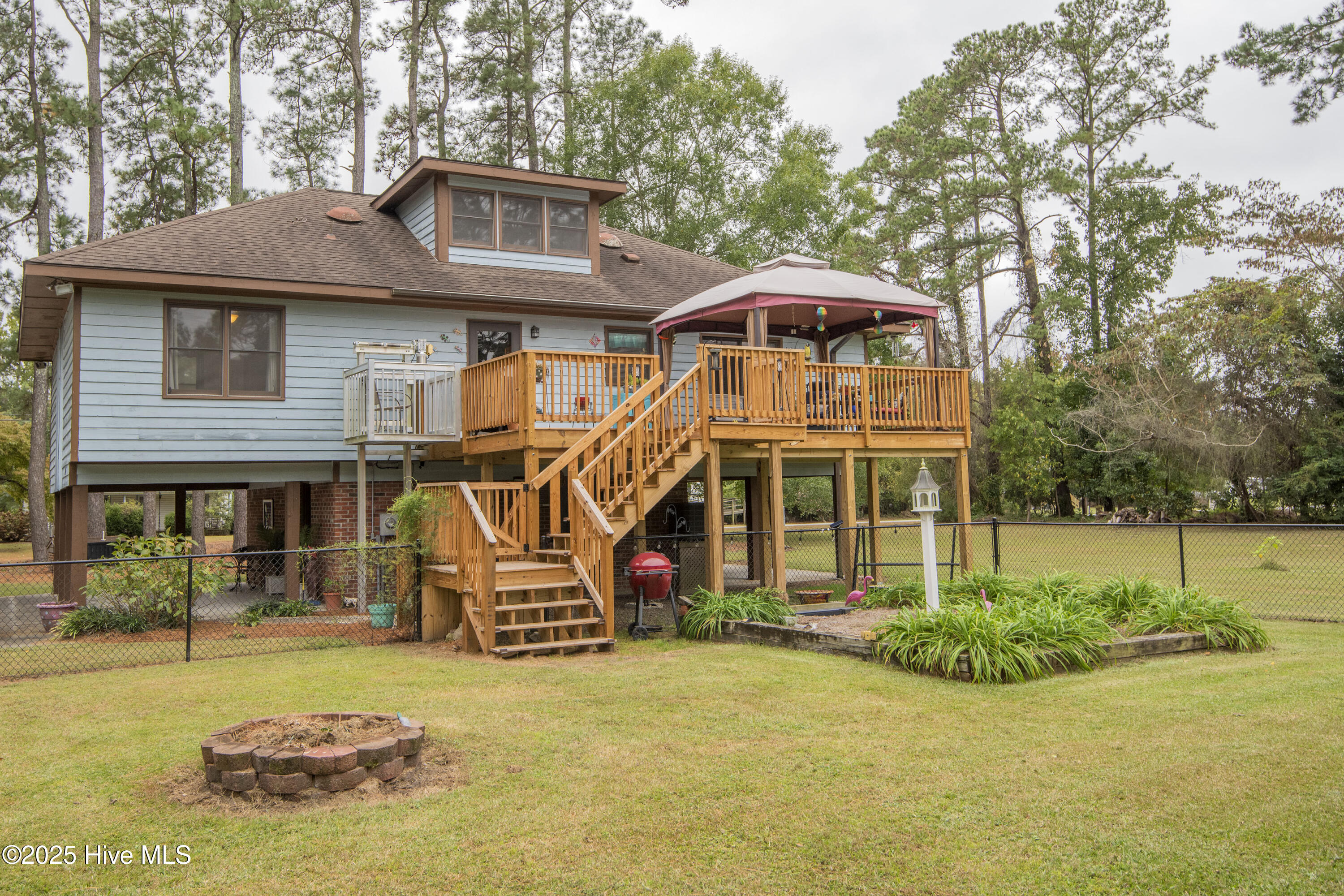 17 Fairwind Drive Chocowinity, NC 27817 - Photo 2 of 48 17-fairwinds-dr-3332