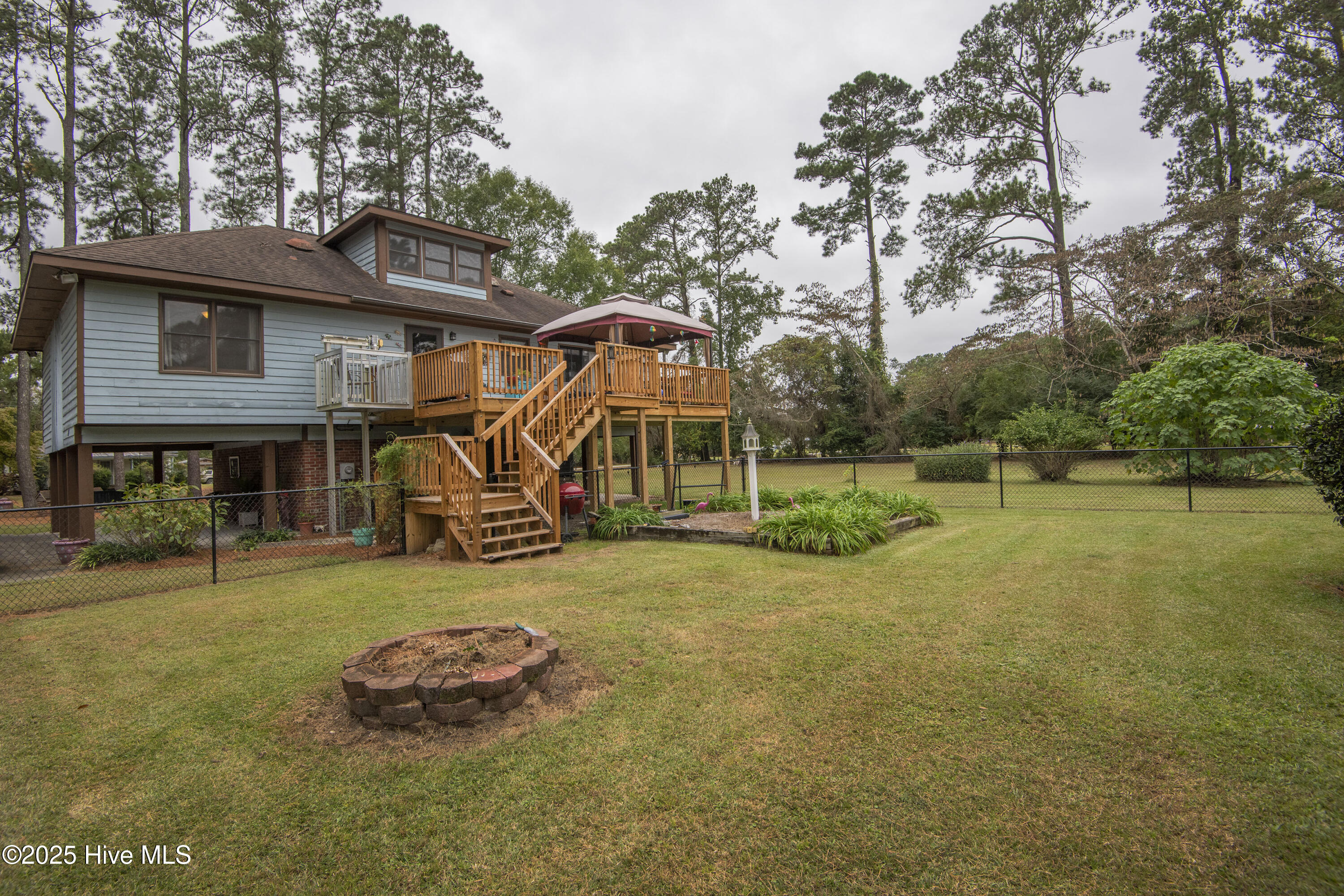 17 Fairwind Drive Chocowinity, NC 27817 - Photo 4 of 48 17-fairwinds-dr-3341