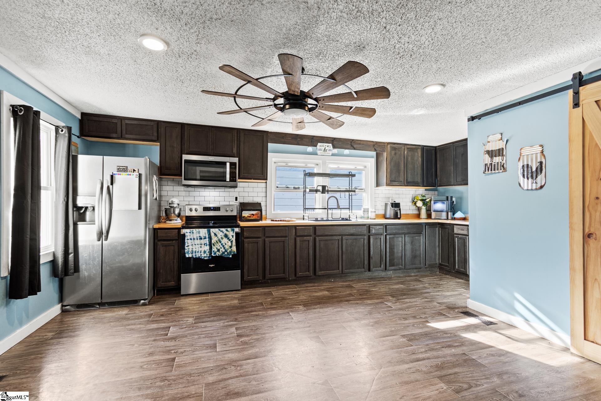 186 Relax Street Waterloo, SC 29384 - Photo 8 of 50