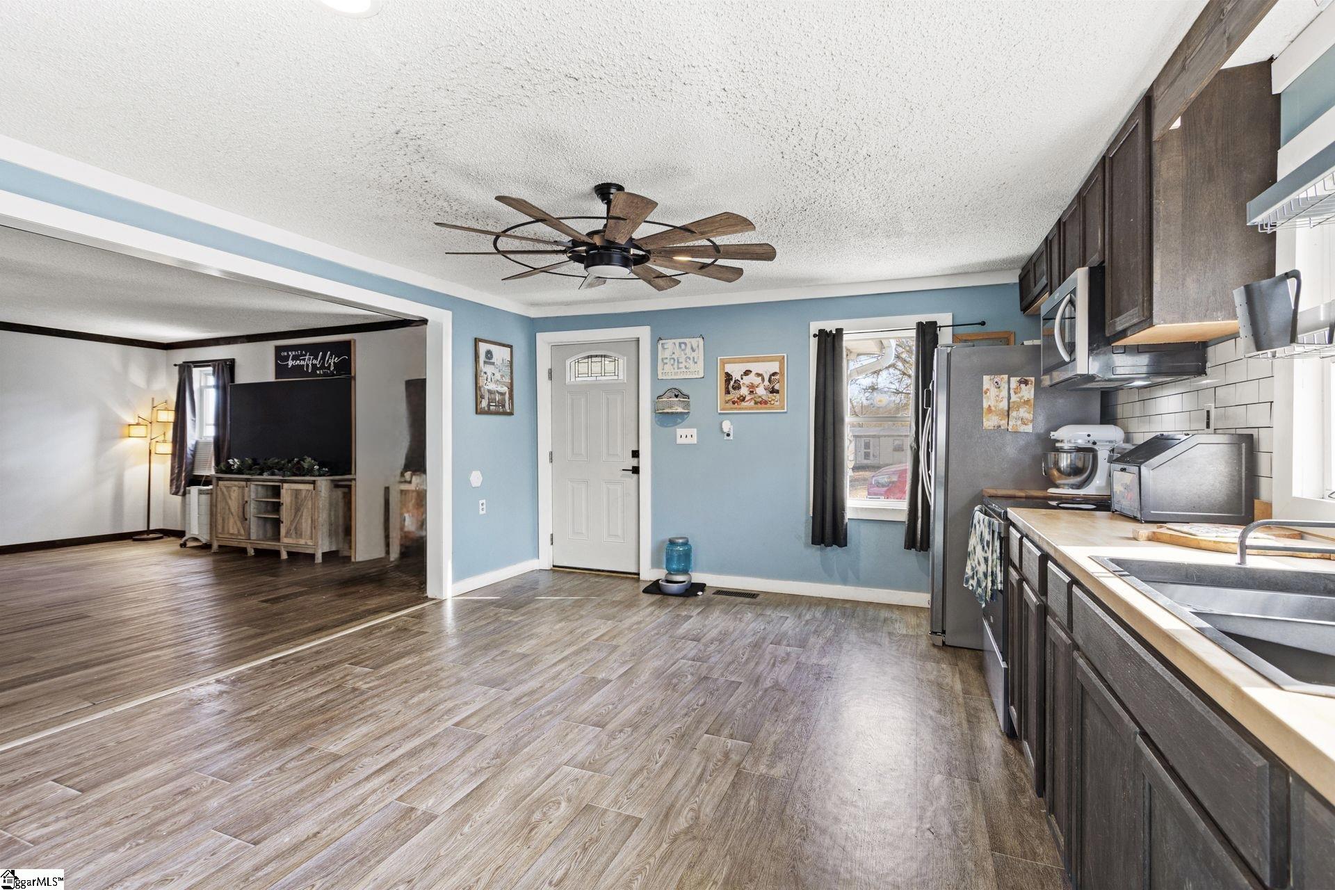 186 Relax Street Waterloo, SC 29384 - Photo 10 of 47