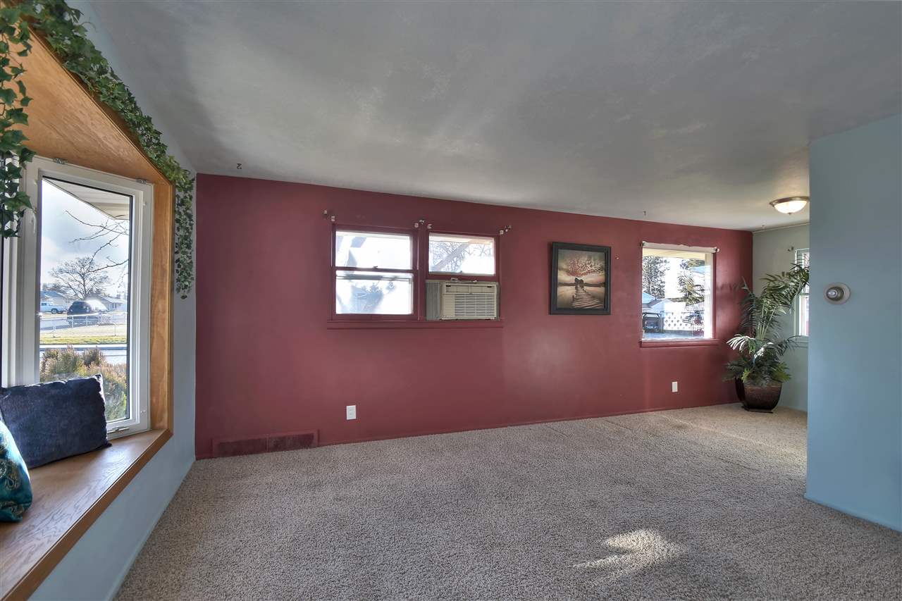 5903 North Ridgeview Place Spokane, WA 99205 - Photo 2 of 20 Gallery Image 2