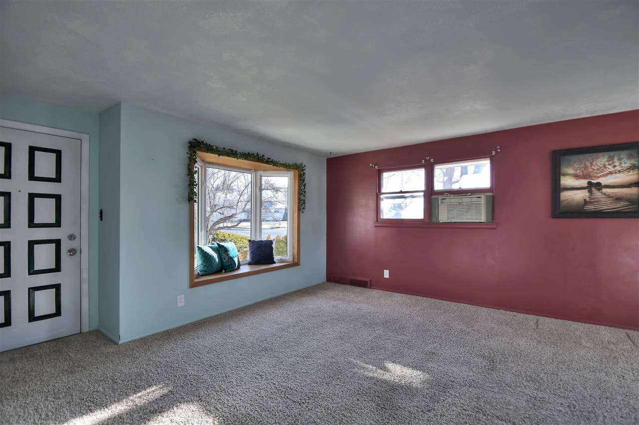5903 North Ridgeview Place Spokane, WA 99205 - Photo 3 of 20 Gallery Image 3