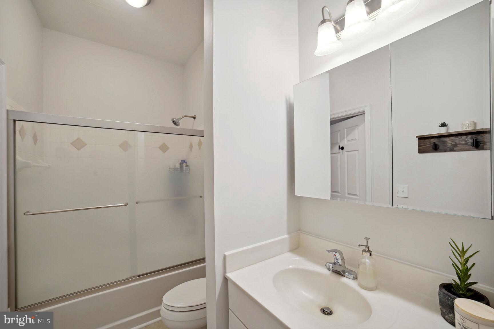 7 Booth Street, Unit 107 Gaithersburg, MD 20878 - Photo 14 of 41