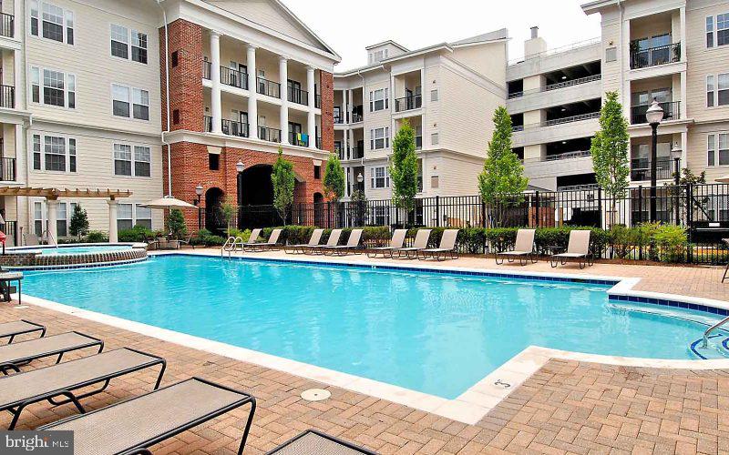 7 Booth Street, Unit 107 Gaithersburg, MD 20878 - Photo 20 of 41