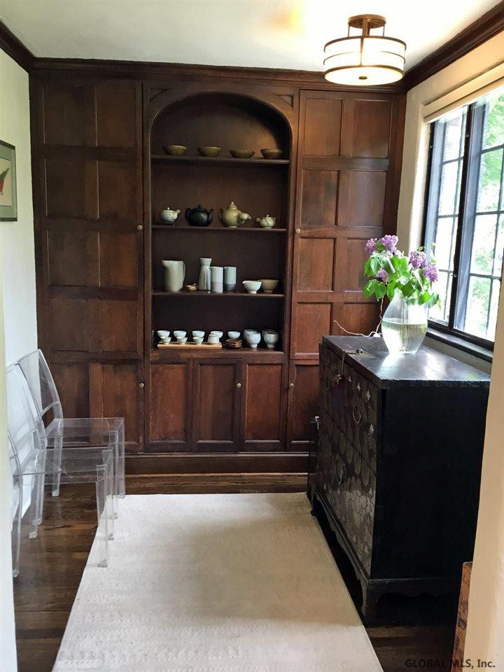 327 Loudon Road Colonie, NY 12211 - Photo 11 of 25 Photo 11