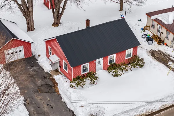 $289,900 | 6 Hillcrest Street, Gardiner, ME 04345