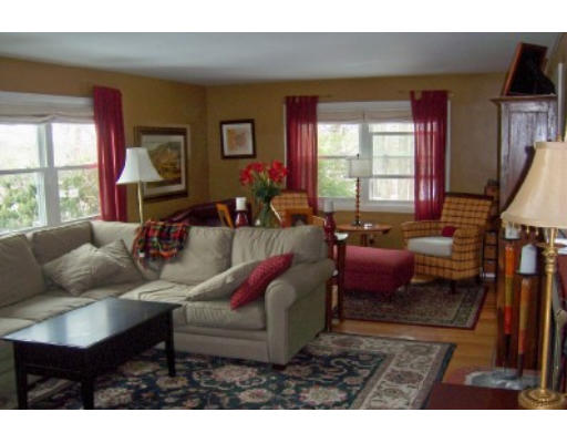 2 East Park Road Sterling, MA 01564 - Photo 2 of 18 Gallery Image 2