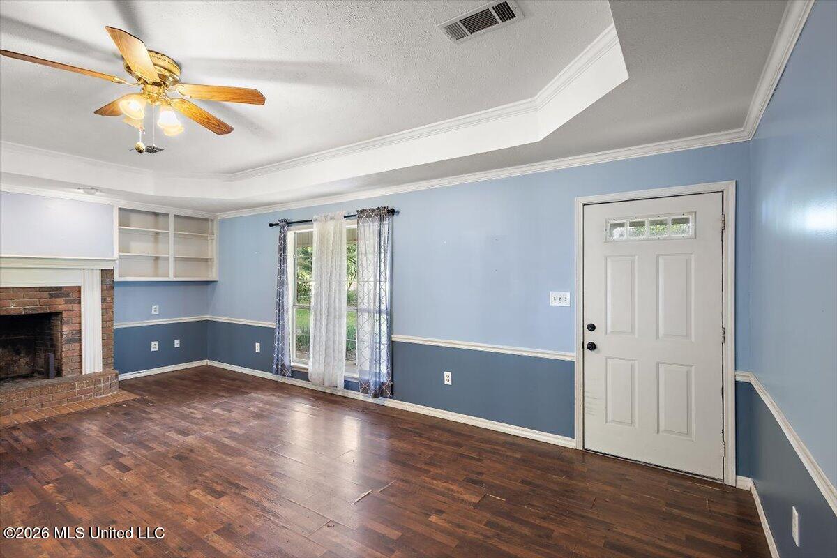 6126 Kaybrook Drive Byram, MS 39272 - Photo 4 of 23 Living Room