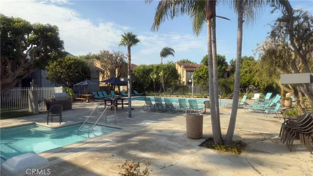 $525,000 | 16922 Pacific Coast Highway, Unit 176, Huntington Beach, CA 92649