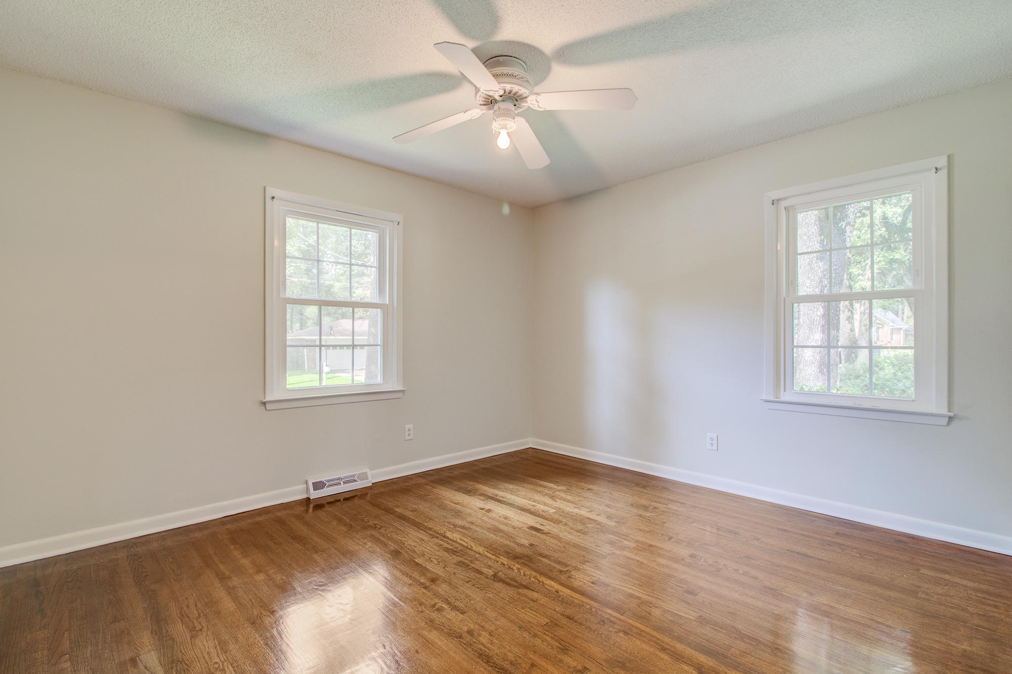 106 Arbor Road Summerville, SC 29485 - Photo 23 of 35 32