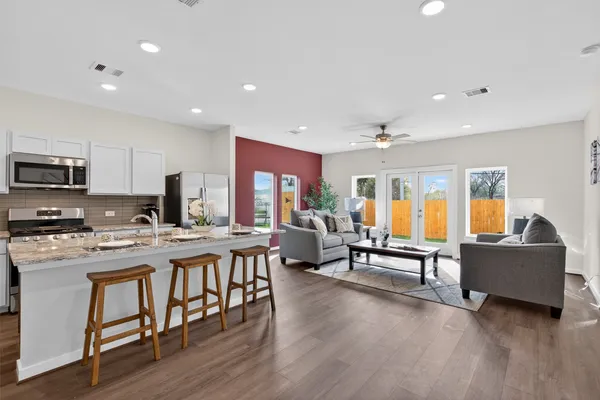 $2,350 | 9111 Highland Northern Way, Houston, TX 77088