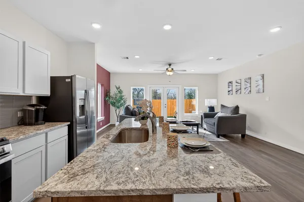 $2,350 | 9111 Highland Northern Way, Houston, TX 77088