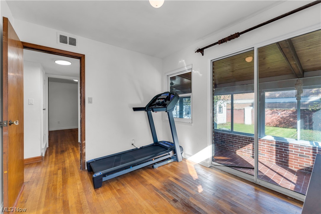 6625 Ridgeview Road Cleveland, OH 44124 - Photo 17 of 24 Exercise room with light hardwood floors