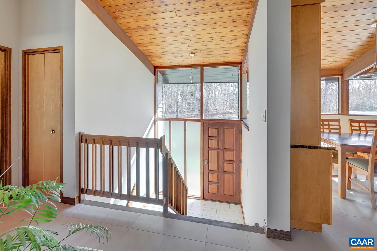 2706 Paddock Wood Road Keswick, VA 22947 - Photo 15 of 42 a view of an entryway