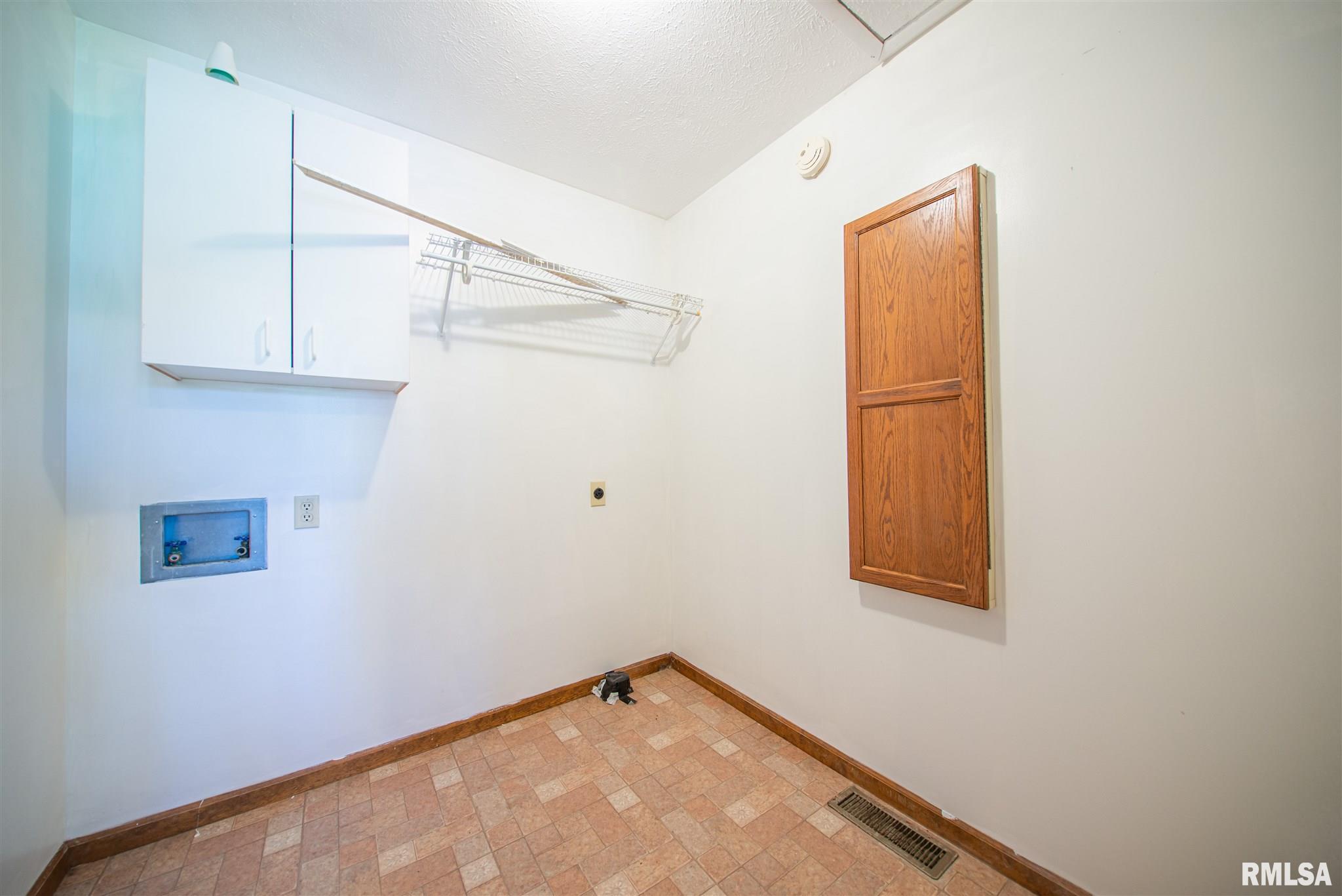 11276 Van Horn Road Benton, IL 62812 - Photo 21 of 39