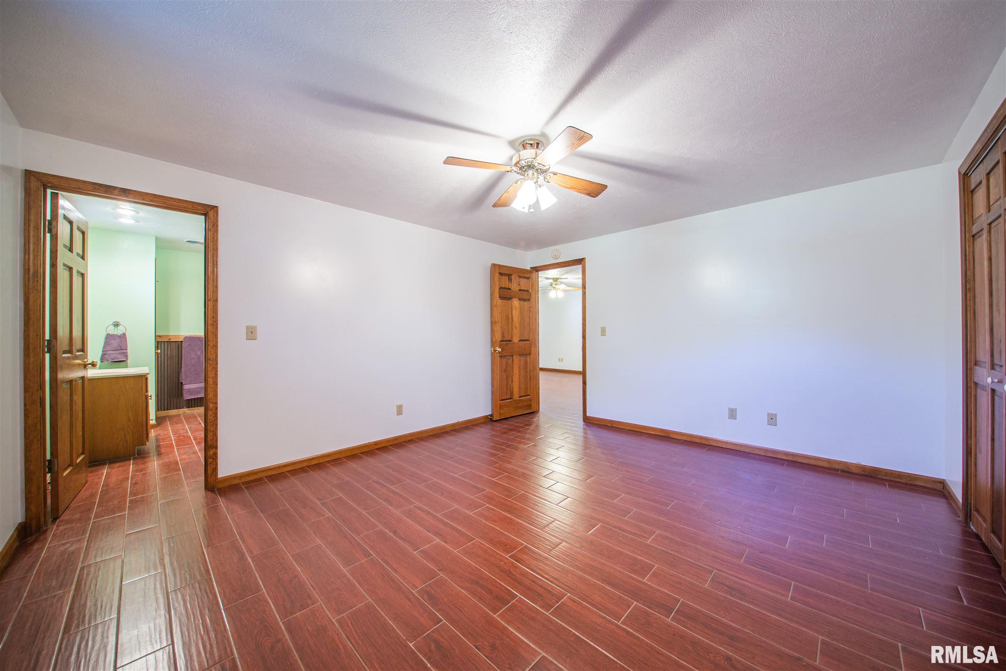 11276 Van Horn Road Benton, IL 62812 - Photo 32 of 39