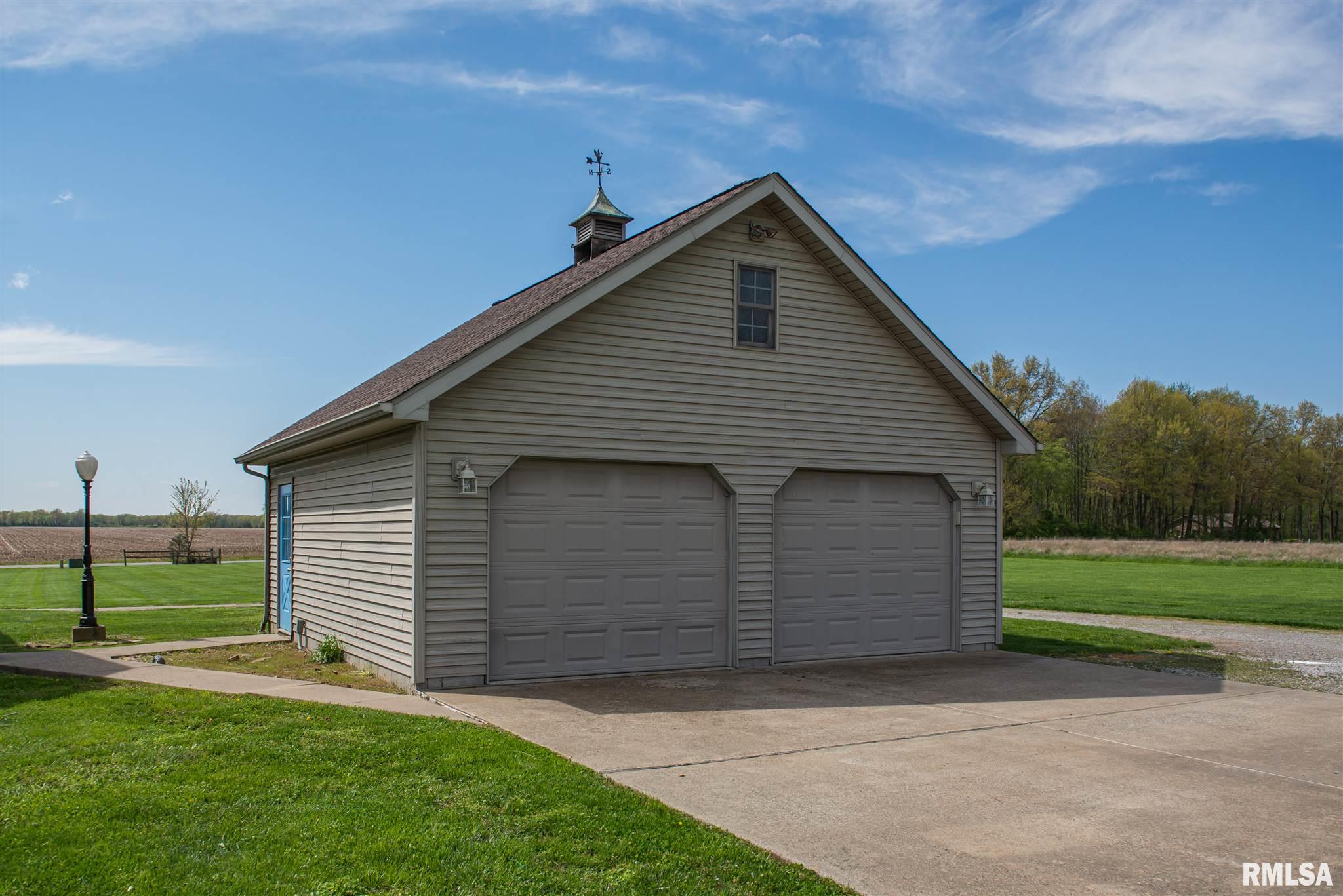 11276 Van Horn Road Benton, IL 62812 - Photo 5 of 39