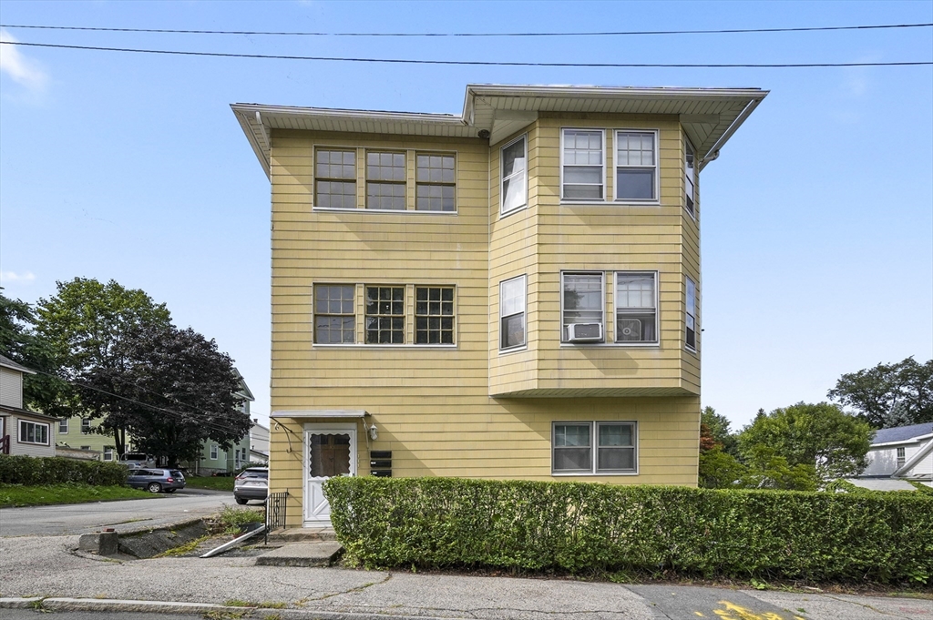 34-36 Stebbins Street Worcester, MA 01607 - Photo 1 of 40 Gallery Image 1