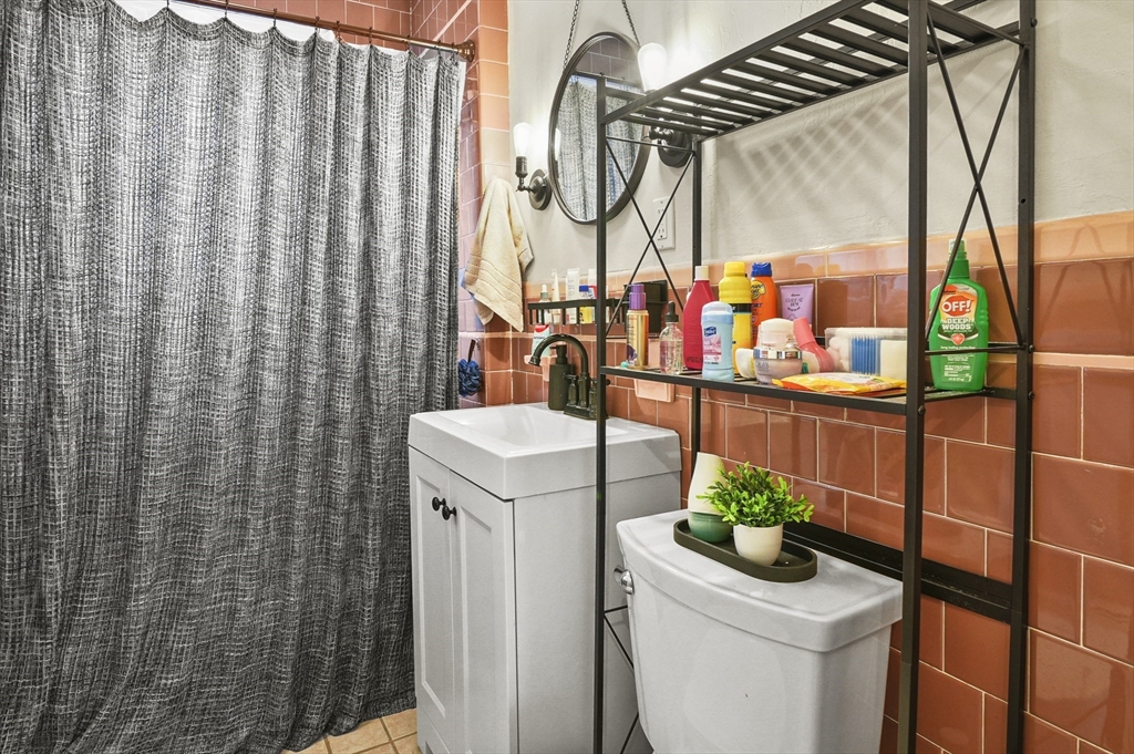 34-36 Stebbins Street Worcester, MA 01607 - Photo 11 of 40 Gallery Image 11