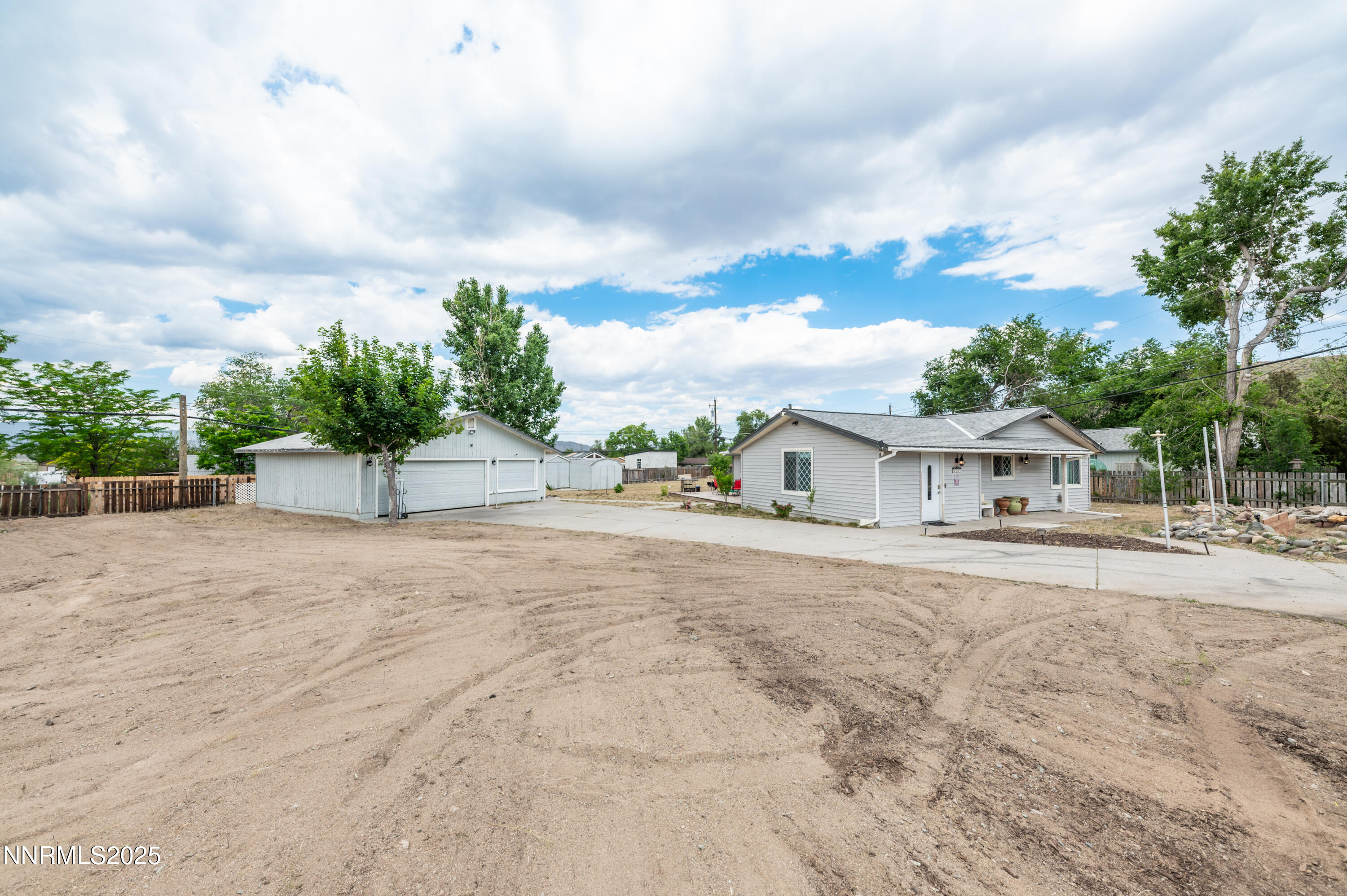 9365 Gremlin Way Reno, NV 89506 - Photo 7 of 33 g-1007