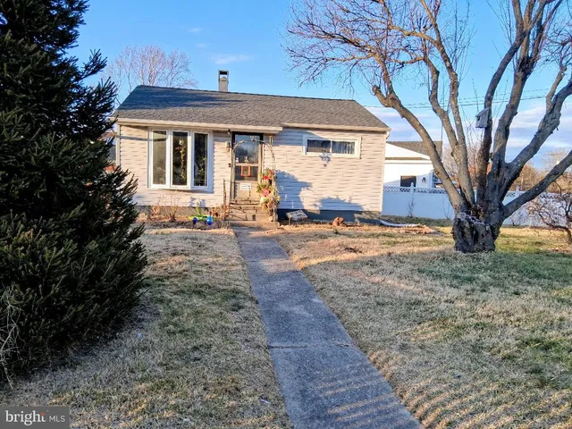 $379,900 | 102 Fernglen Avenue, Glen Burnie, MD 21061