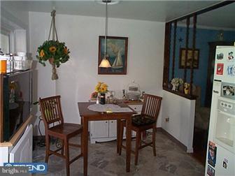 10714 Philcrest Road Philadelphia, PA 19154 - Photo 3 of 12 Gallery Image 3