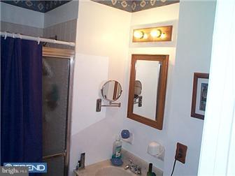 10714 Philcrest Road Philadelphia, PA 19154 - Photo 6 of 12 Gallery Image 6