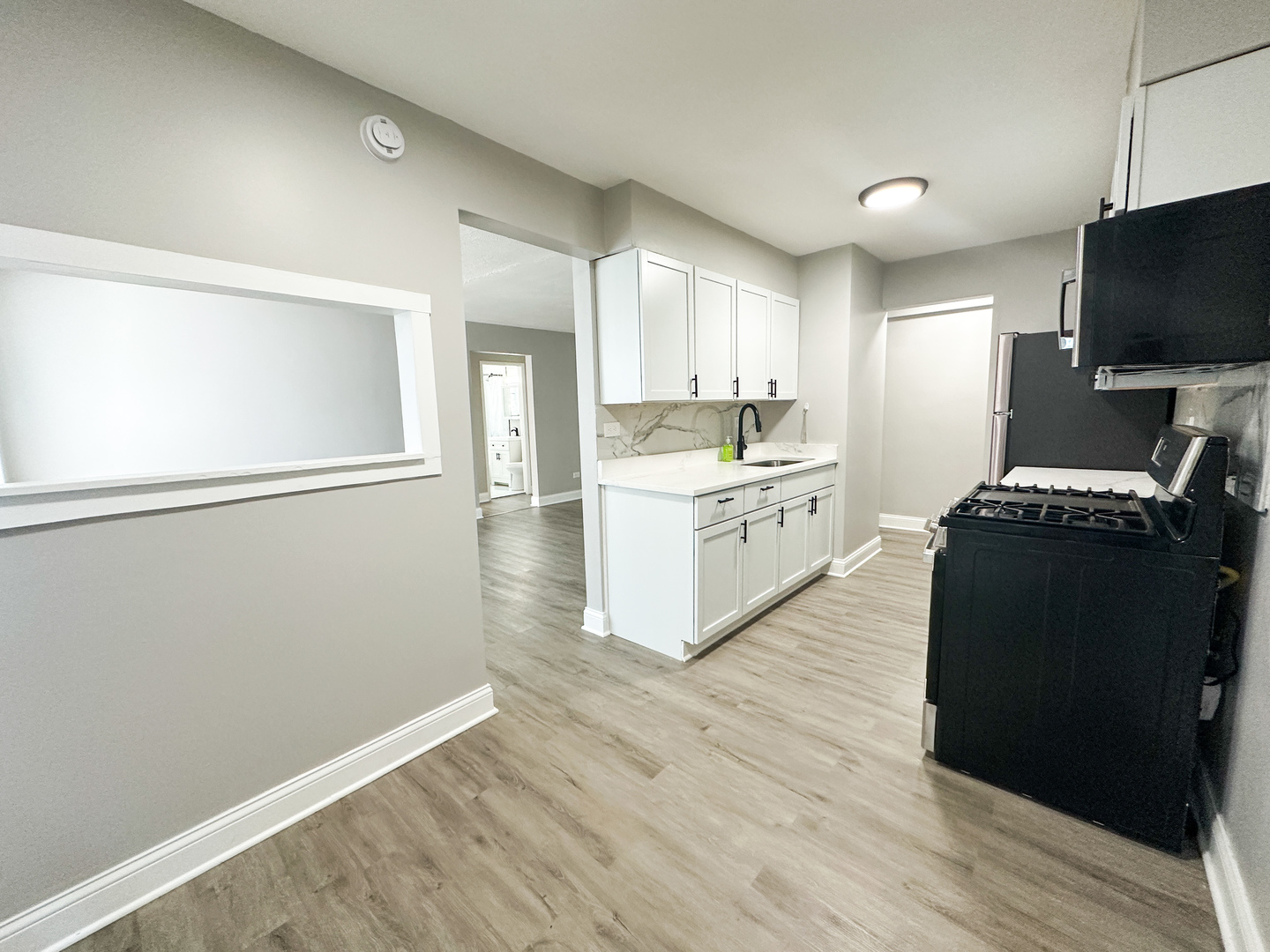 4300 North Keystone Avenue, Unit 1B Chicago, IL 60641 - Photo 3 of 7
