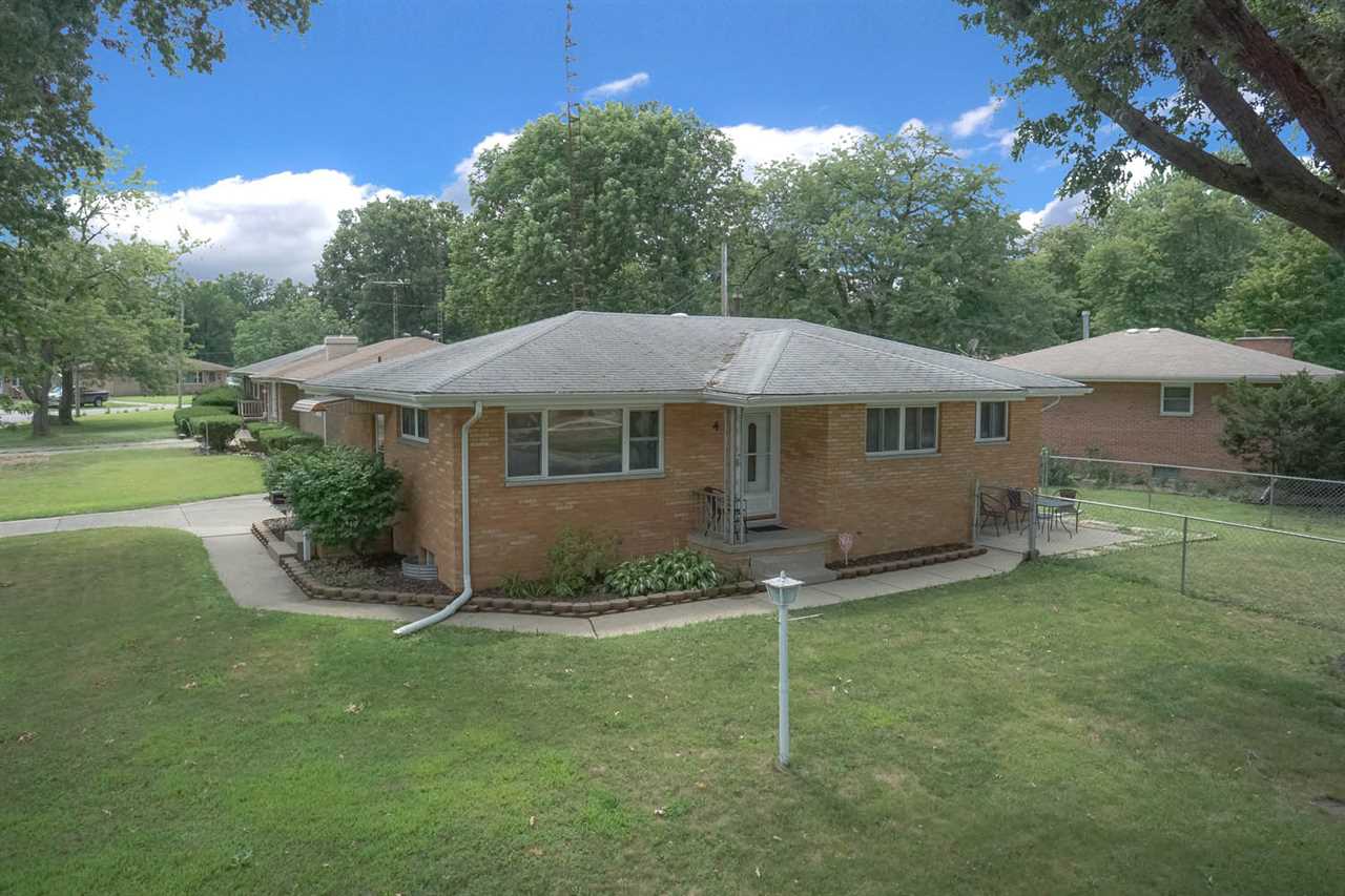4 Monica Court Springfield, IL 62702 - Photo 1 of 36