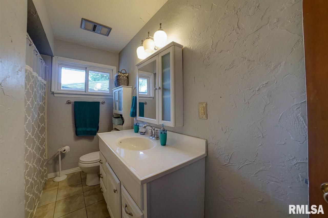4 Monica Court Springfield, IL 62702 - Photo 15 of 36