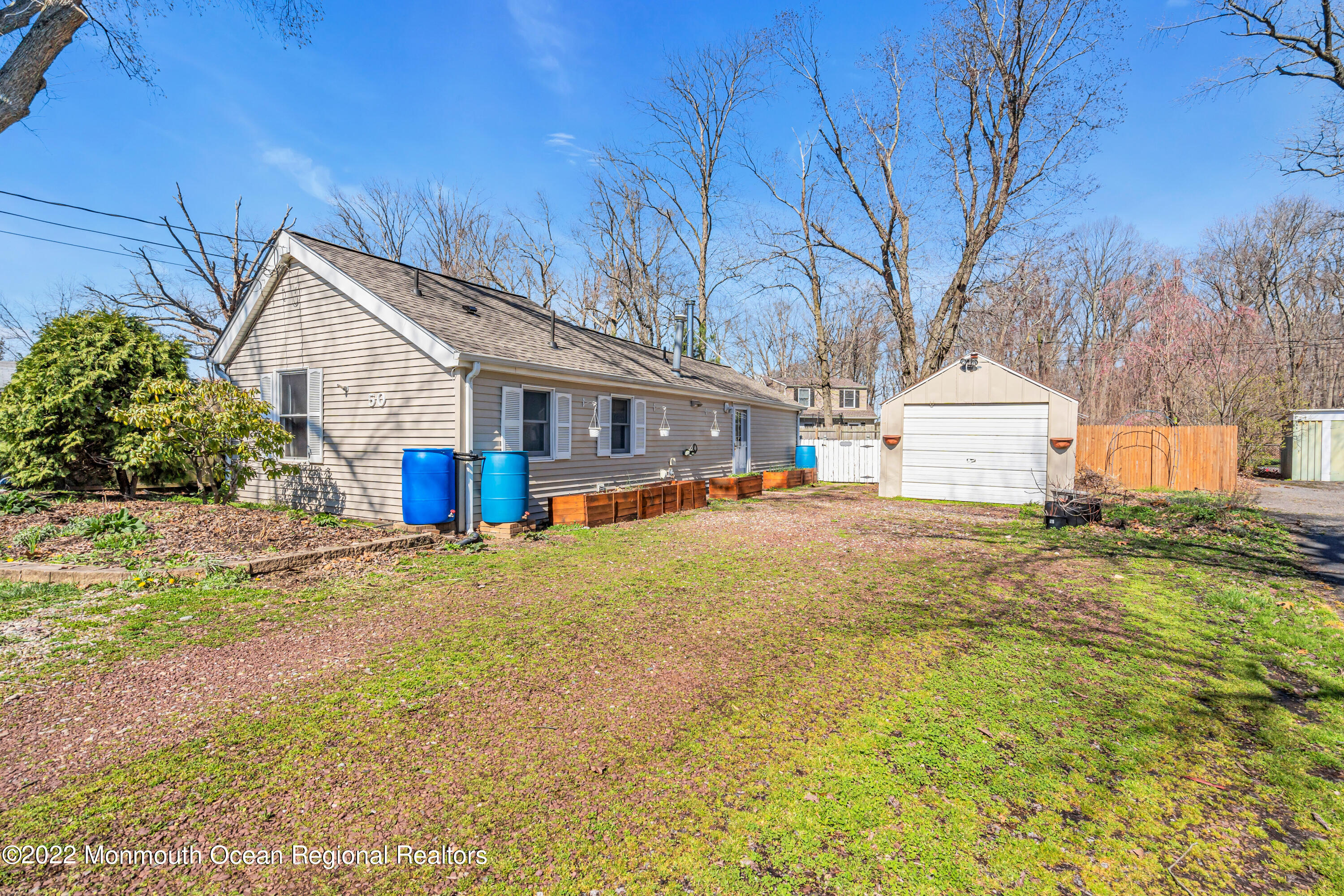 50 Weaverville Road Freehold, NJ 07728 - Photo 4 of 43 004_dsc09406