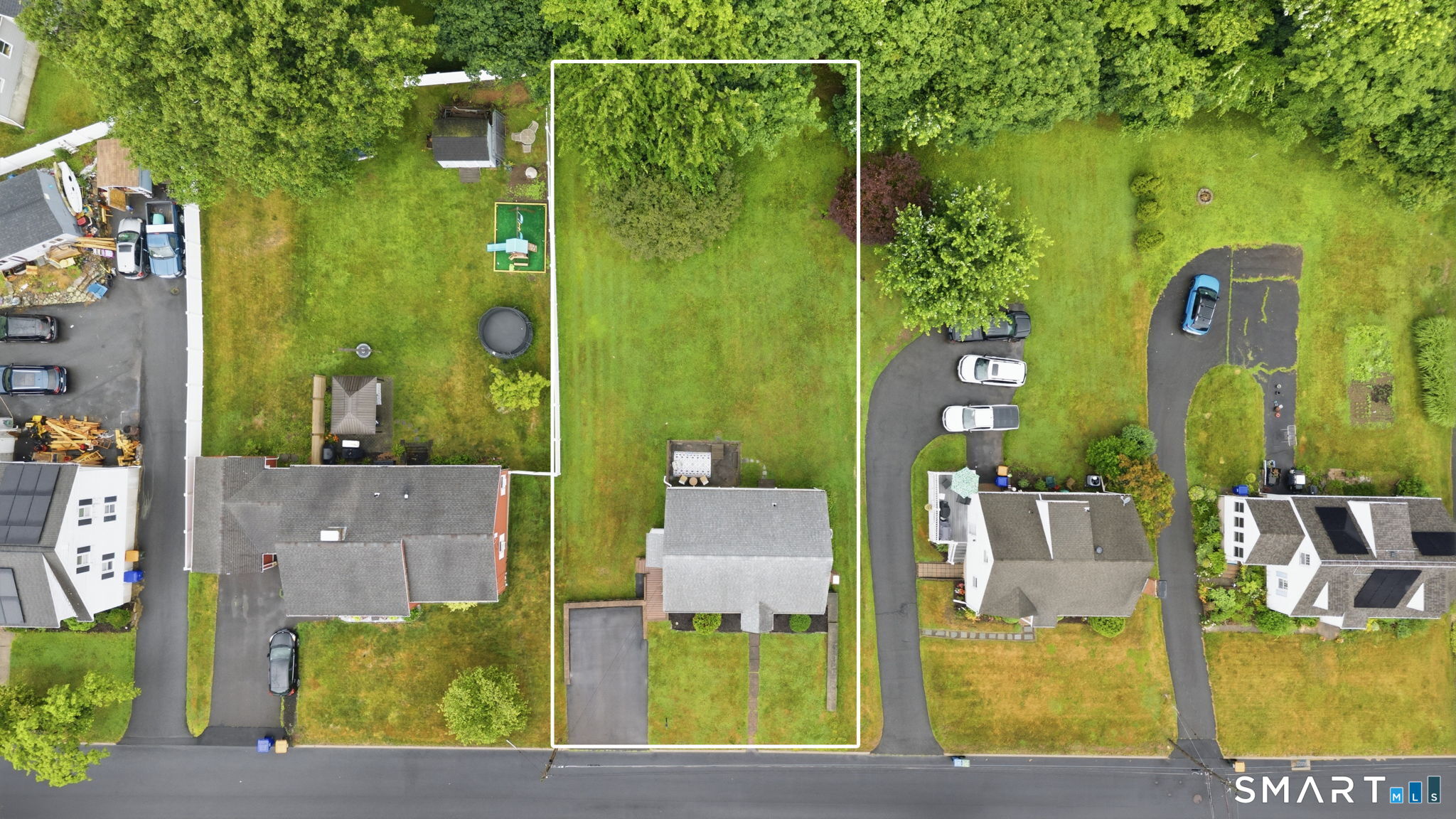 87 Lewis Street Middletown, CT 06457 - Photo 33 of 37