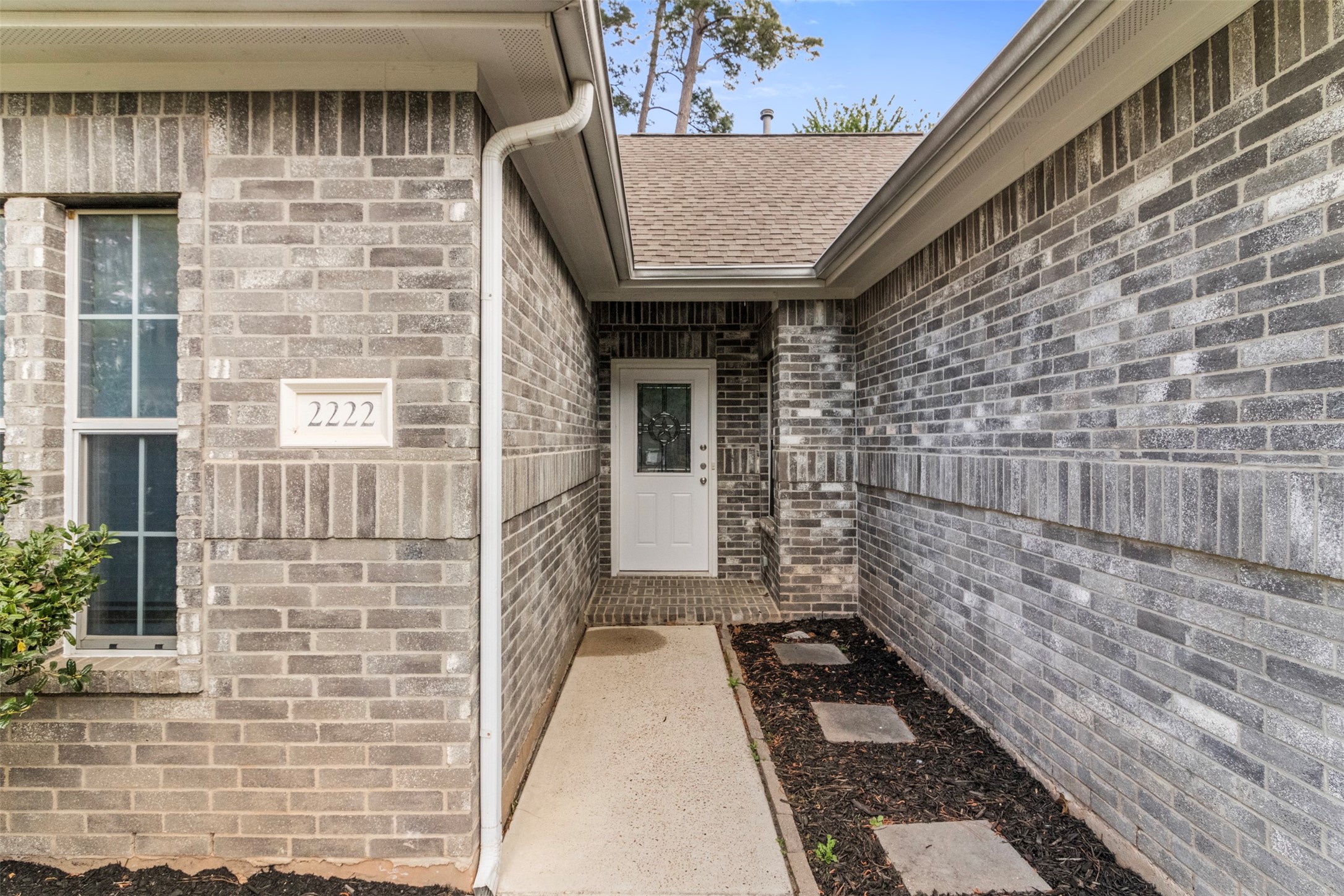2222 Valley View Crossing Conroe, TX 77304 - Photo 2 of 23