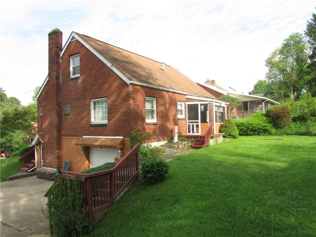 223 Simpson Howell Road Elizabeth, PA 15037 - Photo 3 of 25 Side entry garage
