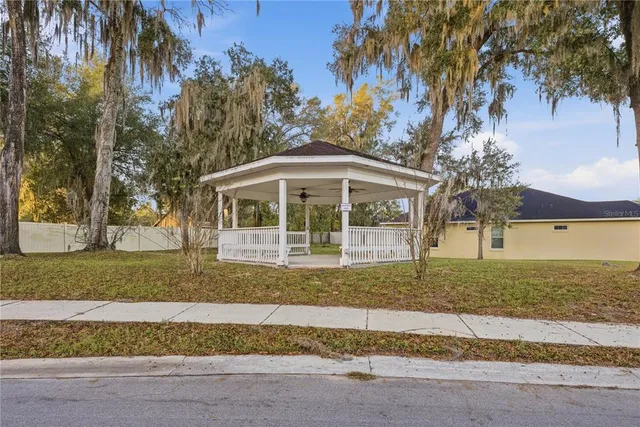 $260,000 | 2120 Northeast 37th Court, Ocala, FL 34470